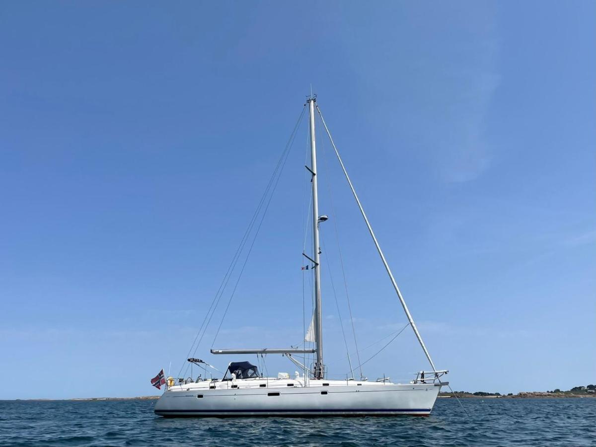 Beautiful And Comfortable Sailboat With Secure Parking Available Hotel Barcelona Kültér fotó