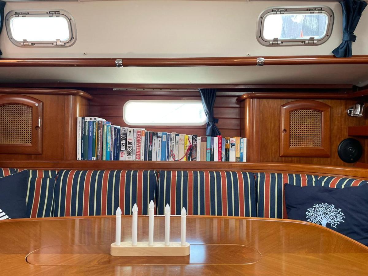 Beautiful And Comfortable Sailboat With Secure Parking Available Hotel Barcelona Kültér fotó